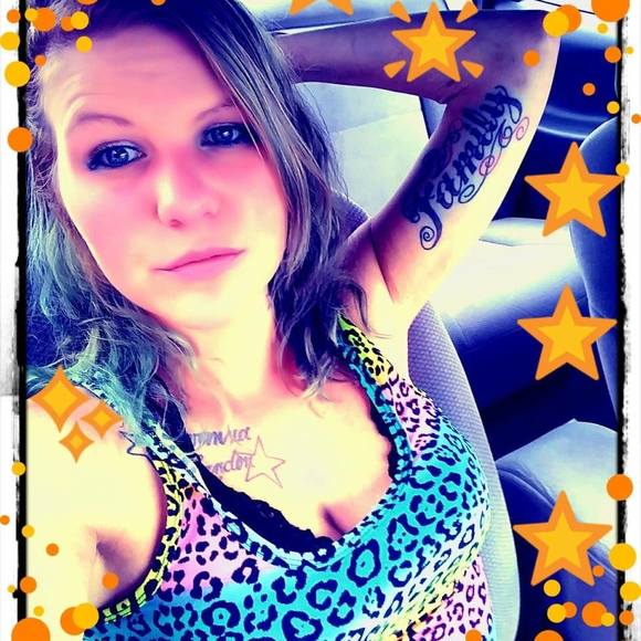 Meet your Posher, Brittney - Picture 1 of 1